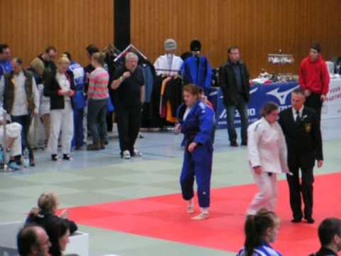 Kampf 3 DEM 2013 in Neuhof - Julie in blau