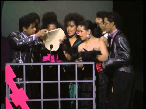 Alabama Wins Favorite Country Group- AMAs 1988