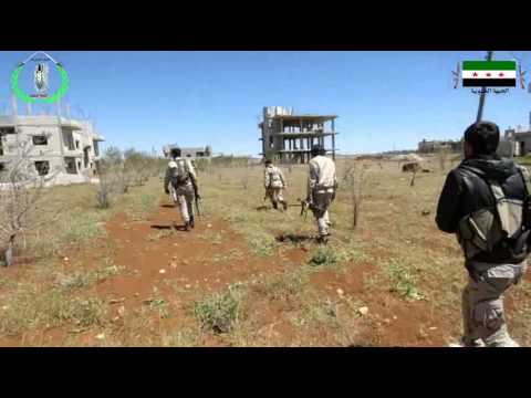 توجه عناصر فرقة المغاوير الأولى لتبديل احدى مجموعات الحرس على أطراف بلدة الكرك الشرقي في ريف درعا