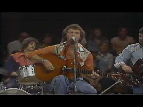 Larry Gatlin & The Gatlin Brothers-I Just Can't Get Her Out Of My Mind