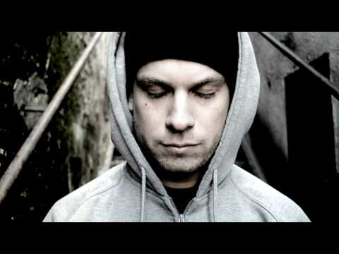 Bacil - Z ulice (video from StreetTape mixtape)