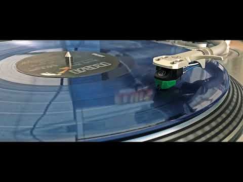 Elvis Presley - Moody Blue (1977 LP)