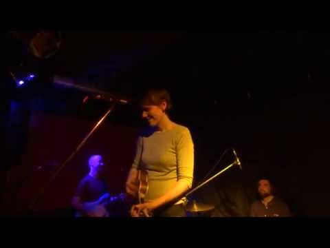 Allo Darlin' - Kiss Your Lips, live @ privat, Köln 01.12.2014