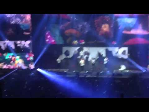 160210 EXO'LuXion In Dallas - Lucky