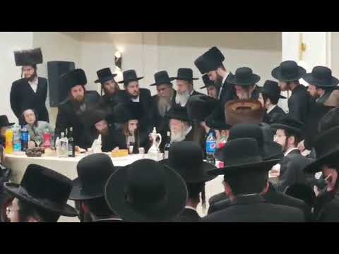 Gerer Rebbe At Sheva Brochos For Amshenov US Rebbe's Son   Adar i 5782