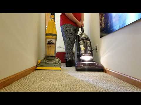 Comparison of Dyson DC 07 vs Hoover U6637-960