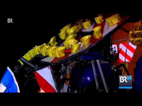 09.12.2015 ( N ) Sattelschlepper kracht auf A9 bei ‪#‎Nürnberg‬ in Baustellenabsicherung