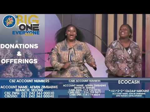 Praise Medley-Yebo ngiyazi, Tichanoimba Hossana, Deep deep,Marching over .....) - Mrs Mutsutsururu