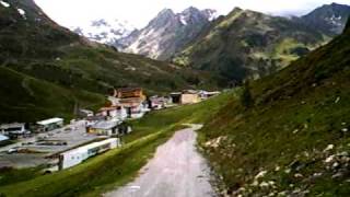 preview picture of video 'Kuehtai mountainbiking, downhill from Schwarzmoos and Hochalter ski slope'
