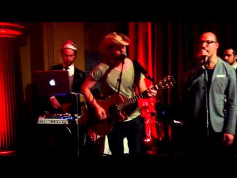 Pat Briscoe - Drifting LIVE