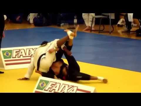 Vinicius De Castro vs Yousuf Nabi - FINALS - English BJJ Open 2015 - Black Master - Middle