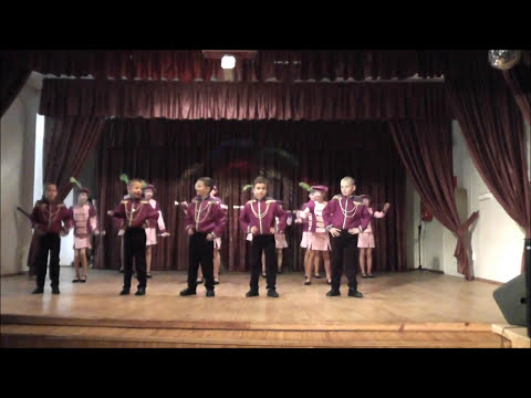 Tikai vienu reizi Kantri Majorettes Talsi Dundagas pilī