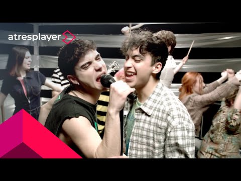 La nueva generación rinde homenaje a la mítica canción de la serie | FoQ: La nueva generación