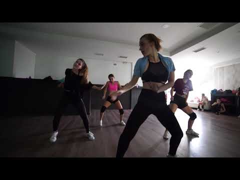 JENN MOREL - Ponteme // Amanda García Grupos