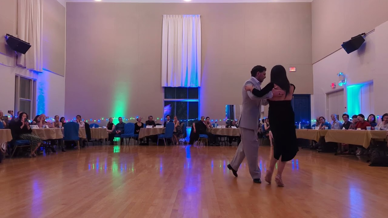Diego Lanau & Alejandra Sarabia at La Reina milonga 2025, 1/3
