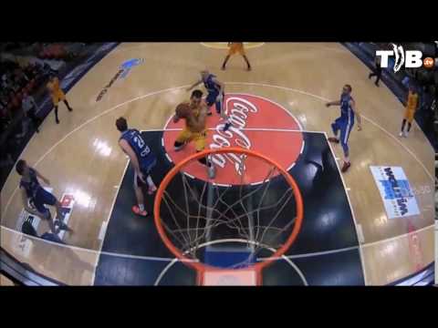 Khalid Boukichou (Oostende) with the dunk