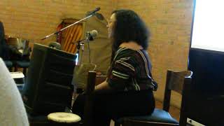 Die Philippinische Sängerin "Ja Quintana"