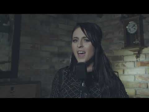 Previše za malo snova - Nikolina Hižar