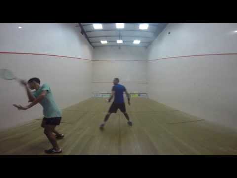 Championnat de la Réunion Squash 2016 par équipes - Lamilango Oliver VS Mauras Julien - 4e jeu