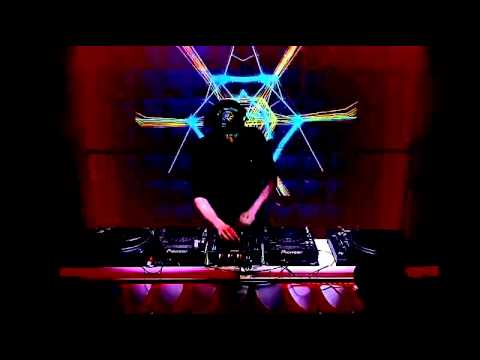 Nils Twachtmann recorded @ Tapedeck Radio