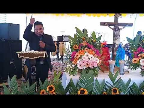cantante y predicador católico Otoniel camey predicando desde parramos chimaltenango