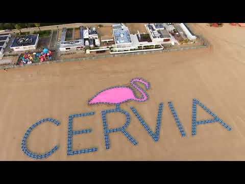 Cervia: la scritta gigante in spiaggia!