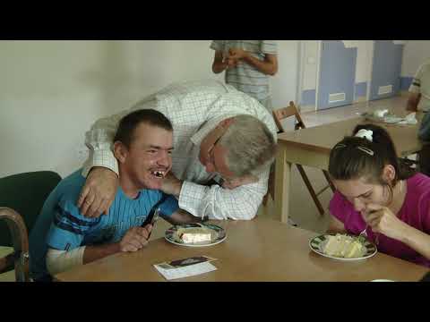 Assistants and volunteers in L'Arche Śledziejowice (HD 1080p, eng)