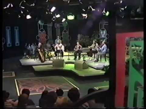 Irish traditional music :"The Chieftains" play a medley.