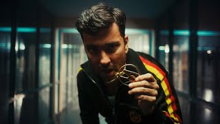 Musik-Video-Miniaturansicht zu SCHEISS OSSIS Songtext von Marteria