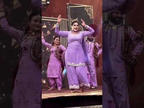 Lak Hile Majajan jandi da #beutifull #punjabi #orchestra #dancer #muggulu