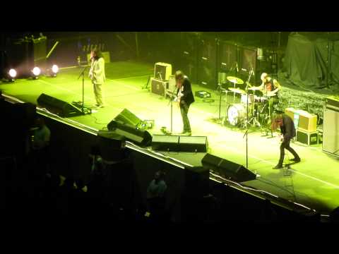 Uncle Acid and the Deadbeats - I'll Cut You Down - live @ O2 Arena in London 10.12.2013