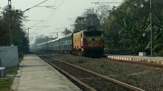 preview picture of video 'ASN WAG-5 with 13158 Tirhut Express Skipping Vishnupur Bathua Halt.'