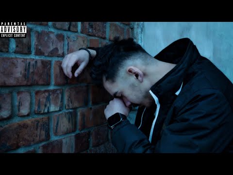 Roberto Bullet - Regina Întunericului (OFICIAL VIDEO) Feat. Lil' Tokyyo 