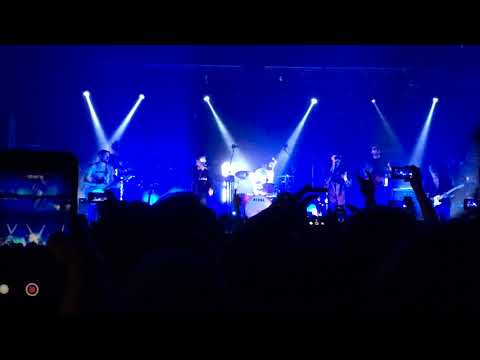 Carl Brave X Franco126 - “Solo Guai” (Entrata) live @ C.S. Rivolta, 17/02/2018