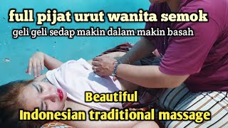 Download lagu Pijat urut punggung pinggang wanita cantik mp3