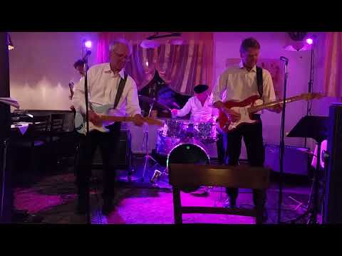 The Shadows Tribute Band ATLANTIS (München ) 2019 - Peace Pipe