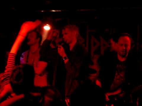 Die roten Ratten (Heiter bis wolkig)