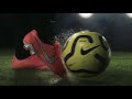 Download Lagu Sepak bola dalam gerak lambat - iklan media sosial - stok Mp3 Free