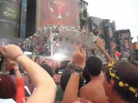 Peni y Pino en Tomorrowland 2012. Nervo