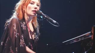 Tori Amos - Black Swan