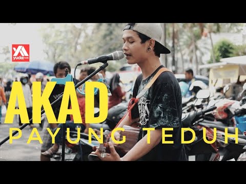 AKAD - PAYUNG TEDUH ( Cover Pengamen Keren Malang Suara Emas) Video
