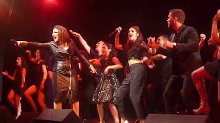 Gloria Estefan &amp; Miami Sound Machine, Viva Broadway benefit concert NYC - &quot;I Just Wanna be Happy&quot;