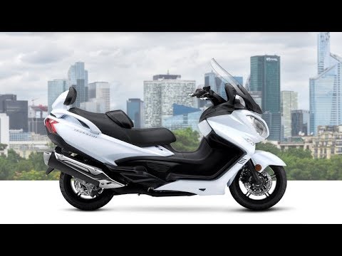 2018 Suzuki Burgman 650 Executive Overview | The Suit-and-Tie Of Scootering