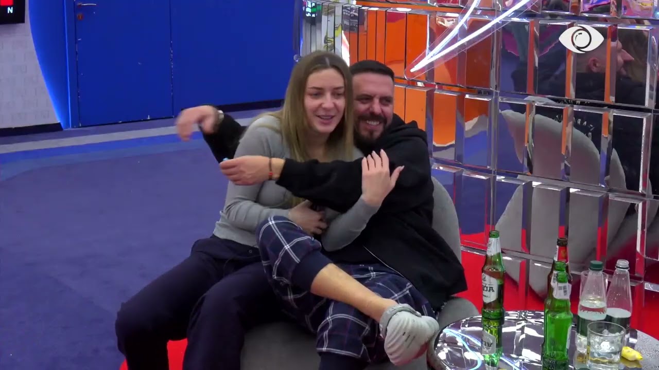 Po të kesh Juelën në lagje, nuk durohet/ Miri dhe Alessio i thonë Juelës mendimin që kanë për atë