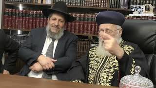 "תשאפו לדעת את כל התורה!" שיחה ממנהיג הדור מרן הרב יצחק יוסף לבחורים העולים לישיבה קטנה (מורשת מרן) - התמונה מוצגת ישירות מתוך אתר האינטרנט יוטיוב. זכויות היוצרים בתמונה שייכות ליוצרה. קישור קרדיט למקור התוכן נמצא בתוך דף הסרטון