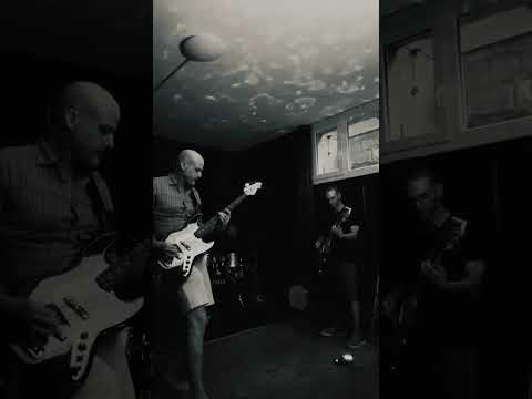 Adrift with Paradox - La Nebbia