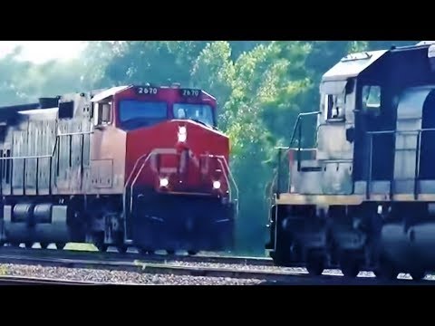 Rare 3 Trains Meet At The Same Time