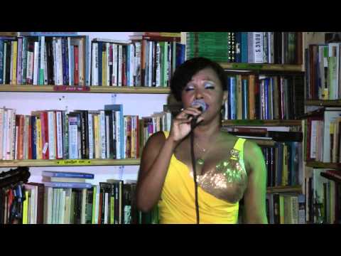 Elisete sings Zemfira accompanied by Ron Laor -Iskala