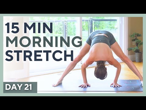 DAY 21 💚 15 min Morning Yoga & Pilates - FULL BODY STRETCH - Yogalates Challenge