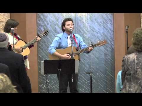 "Bar'chu (Siegel)" (Song 4 of 16) from Shabbat Unplugged